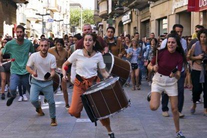El certamen de teatre al carrer celebra la 39a edició.