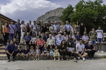 Felicita els teus familiars i amics pel seu aniversari, sant, casament enviant fotos a cercle@segre.com