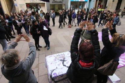 Protestas en el marco de una huelga feminista pionera.