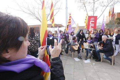 Protestes en el marc d'una vaga feminista pionera.
