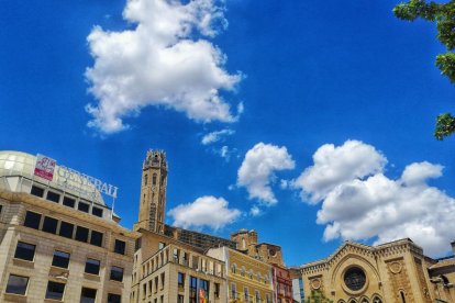 Envia'ns fotos relacionades amb l'estiu i guanya una estada a l'Hotel Estanys Blaus de Tavascan.