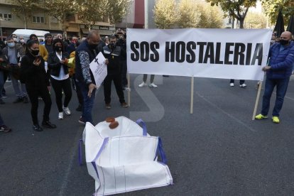 Hostaleria hace llegar su malestar a la Generalitat, después de pérdidas millonarias, y exige equilibrio entre salud y economía