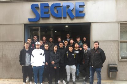 Felicita els teus familiars i amics pel seu aniversari, sant, casament enviant fotos a cercle@segre.com