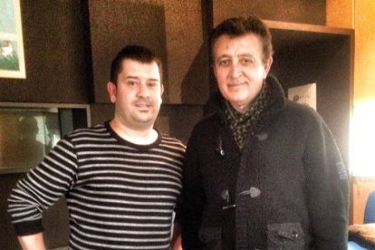 Futbolistes, cantants, estrelles de cinema,...envia'ns la teva foto amb un famós!