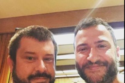 Futbolistes, cantants, estrelles de cinema,...envia'ns la teva foto amb un famós!