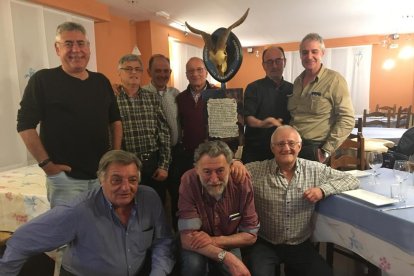 Felicita els teus familiars i amics pel seu aniversari, sant, casament enviant fotos a cercle@segre.com