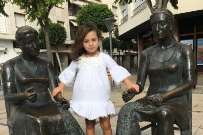 Felicita els teus familiars i amics pel seu aniversari, sant, casament enviant fotos a cercle@segre.com