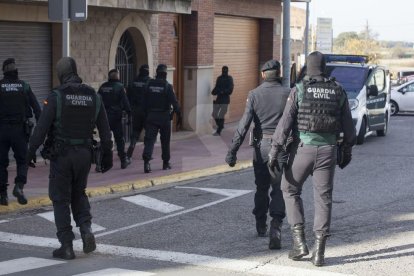 Registros de la Guardia Civil en la capital del Segrià, Almacelles, Castellnou de Seana y Bellpuig.
EN ACTUALIZACIÓN