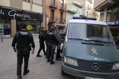 Registros de la Guardia Civil en la capital del Segrià, Almacelles, Castellnou de Seana y Bellpuig.
EN ACTUALIZACIÓN