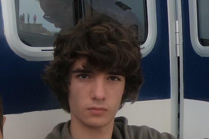 Felicita els teus familiars i amics pel seu aniversari, sant, casament enviant fotos a cercle@segre.com