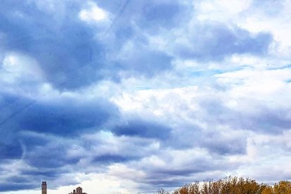 Les fulles cauen, arriba la boira i comença a fer fred.