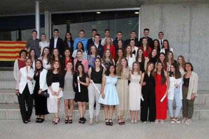 Felicita els teus familiars i amics pel seu aniversari, sant, casament enviant fotos a cercle@segre.com