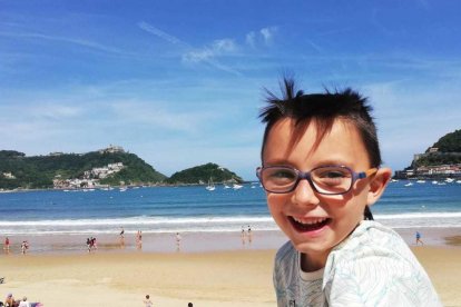 Felicita els teus familiars i amics pel seu aniversari, sant, casament enviant fotos a cercle@segre.com