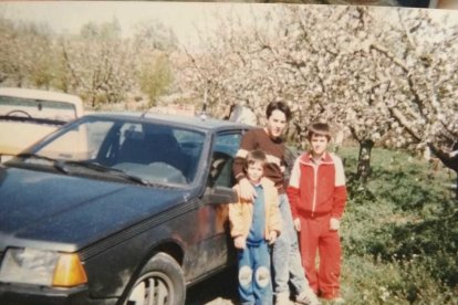 Felicita els teus familiars i amics pel seu aniversari, sant, casament enviant fotos a cercle@segre.com