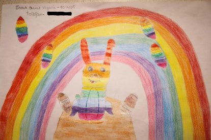 Ous, conills, personatges de conte, dibuixos animats,...
Dibuixa'ns com vols que sigui la teva mona!