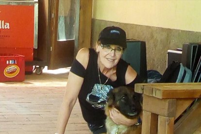 Felicita els teus familiars i amics pel seu aniversari, sant, casament enviant fotos a cercle@segre.com