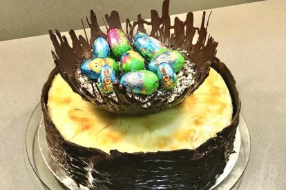 Pastissos de Pasqua elaborats i menjats durant el confinament.