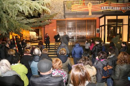 En Lleida, centenares de personas han protestado ante la delegación del Gobierno del Estado en Lleida