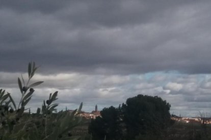 Les fulles cauen, arriba la boira i comença a fer fred.