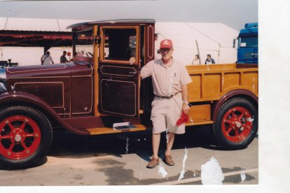 Felicita els teus familiars i amics pel seu aniversari, sant, casament enviant fotos a cercle@segre.com