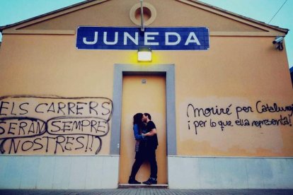 Felicita els teus familiars i amics pel seu aniversari, sant, casament enviant fotos a cercle@segre.com