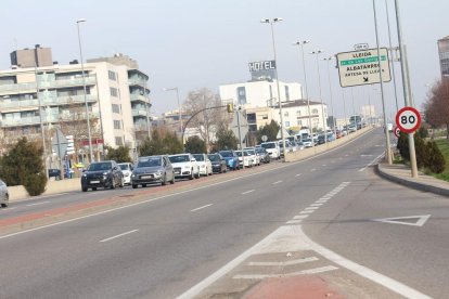 Corte de la A-2, marchas lentas y manifestación