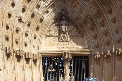 Felicita els teus familiars i amics pel seu aniversari, sant, casament enviant fotos a cercle@segre.com