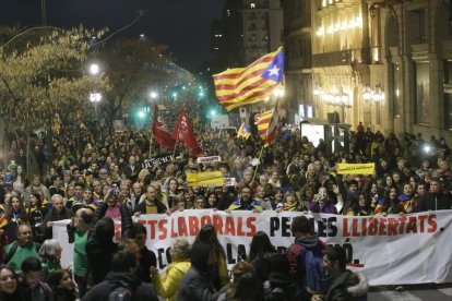 Concentraciones al mediodía y por la tarde en localidades de Lleida contra el juicio del 'proceso'