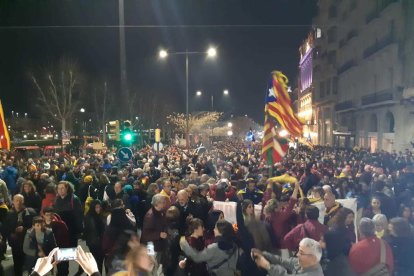 Concentraciones al mediodía y por la tarde en localidades de Lleida contra el juicio del 'proceso'