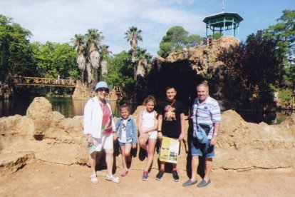 Felicita els teus familiars i amics pel seu aniversari, sant, casament enviant fotos a cercle@segre.com