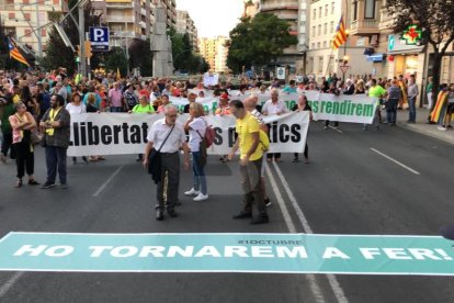 Desde la plaza Ricard Viñes hasta la plaza del CAP de Cappont, que en las próximas semanas será renombrada como 'De l'1 d'Octubre'.

En actualización...