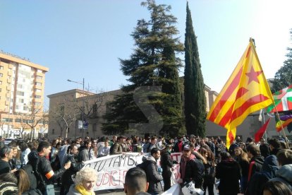 Manifestaciones al mediodía y por la tarde en localidades de Lleida contra el juicio del 'proceso'