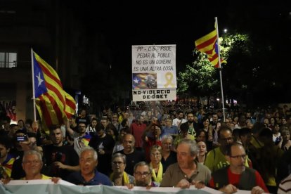 Desde la plaza Ricard Viñes hasta la plaza del CAP de Cappont, que en las próximas semanas será renombrada como 'De l'1 d'Octubre'.

En actualización...