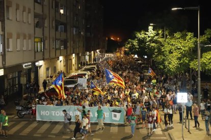 Desde la plaza Ricard Viñes hasta la plaza del CAP de Cappont, que en las próximas semanas será renombrada como 'De l'1 d'Octubre'.

En actualización...