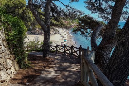 Envia'ns fotos relacionades amb l'estiu i guanya una estada a l'Hotel Estanys Blaus de Tavascan.