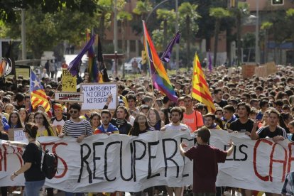 La manifestació d'estudiants ha reunit unes 2.000 persones.