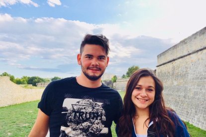 Felicita els teus familiars i amics pel seu aniversari, sant, casament enviant fotos a cercle@segre.com