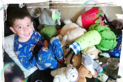 Felicita els teus familiars i amics pel seu aniversari, sant, casament enviant fotos a cercle@segre.com