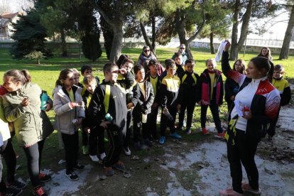 La deportista checa Verónika Kubínová, con medallas de oro en campeonatos europeos y del mundo de orientación en BTT, ha trabajado como auxiliar de conversación dentro del proyecto lingüístico Meridio de este colegio leridano.