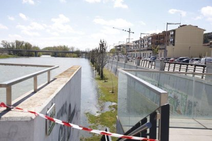 Tallen l'accés a la canalització del Segre a Lleida i Balaguer