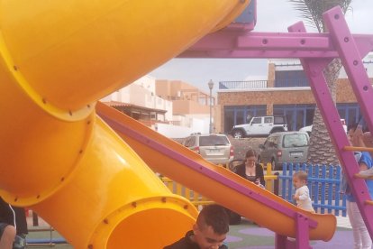 Felicita els teus familiars i amics pel seu aniversari, sant, casament enviant fotos a cercle@segre.com