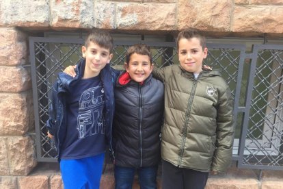 Felicita els teus familiars i amics pel seu aniversari, sant, casament enviant fotos a cercle@segre.com