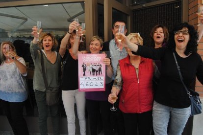 El primer premio ha sido vendido en El Palau d'Anglesola i Balaguer y parte del quinto, en Lleida ciudad.