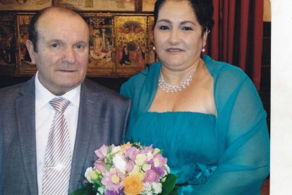 Felicita els teus familiars i amics pel seu aniversari, sant, casament enviant fotos a cercle@segre.com