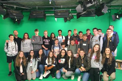 Felicita els teus familiars i amics pel seu aniversari, sant, casament enviant fotos a cercle@segre.com