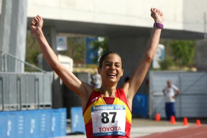 El jugador del Barcelona Abel Ruiz marcó los tres goles en la final de fútbol que España ganó a Italia.