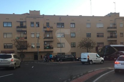 Accidente con cuatro vehículos implicados en la rotonda de los institutos de Lleida