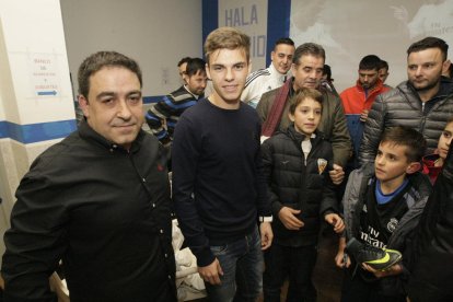 La Peña Madridista de Lleida nombra socio de honor Aleix Febas