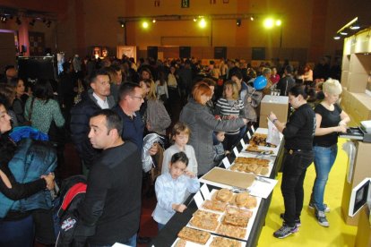 Una de las modelos que desfilaron en la pasarela de moda.