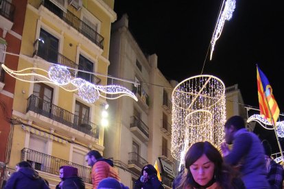 Moment de l’actuació de Kenneth Batiste, amb Meritxell Esquerra (segona per la dreta).